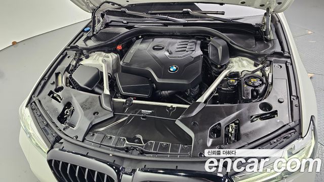 BMW 5-Series 2023 — photo 6