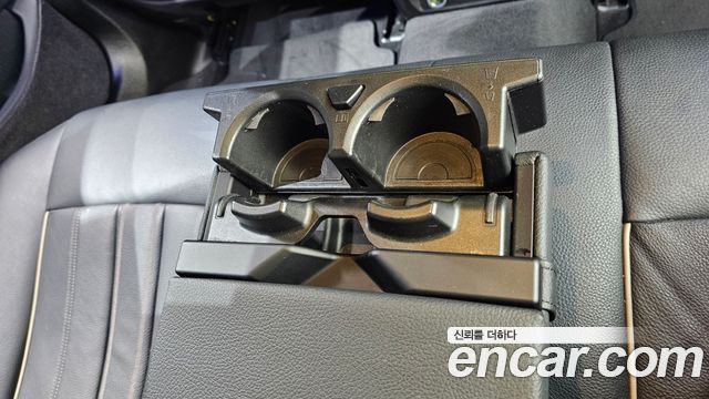 BMW 5-Series 2023 — photo 27