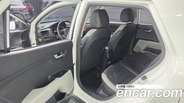 Kia Stonic 2018 — photo 11