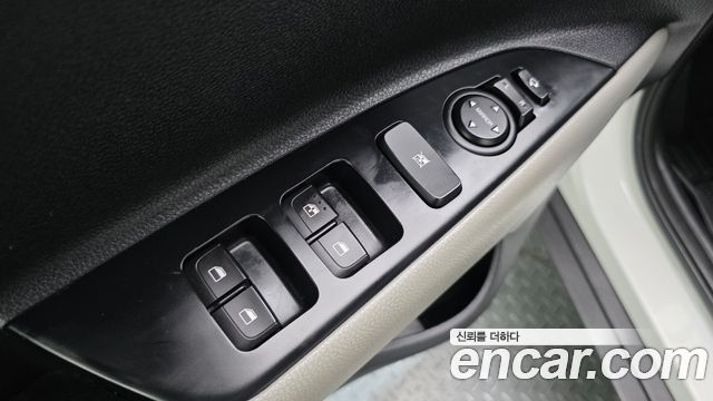 Kia Stonic 2018 — photo 13