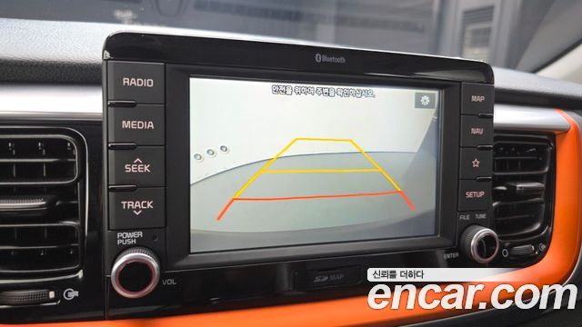 Kia Stonic 2018 — photo 17