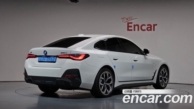 BMW i4 2024 — photo 2