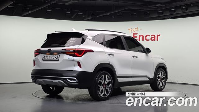 Kia Seltos 2020 — photo 2