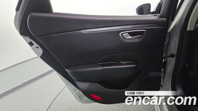 Renault Korea SM6 2016 — photo 15