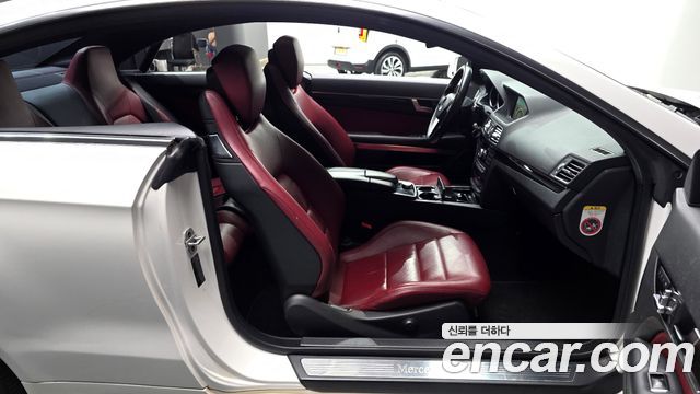 Mercedes-Benz E-Class 2014 — photo 10