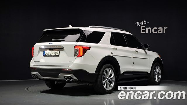 Ford Explorer 2021 — photo 2