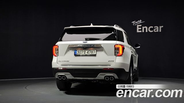Ford Explorer 2021 — photo 4