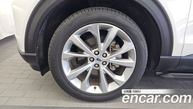 Ford Explorer 2021 — photo 5
