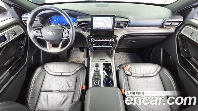 Ford Explorer 2021 — photo 7