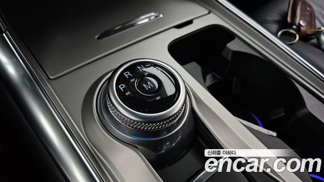 Ford Explorer 2021 — photo 9