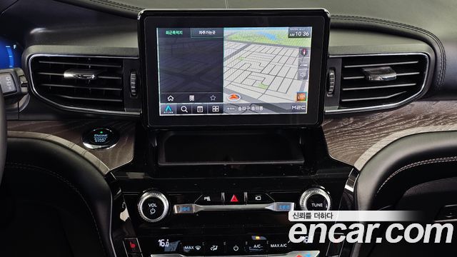 Ford Explorer 2021 — photo 14