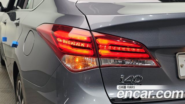 Hyundai i40 2017 — photo 9