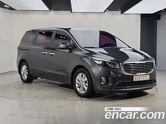 Kia Canival 2016 — photo 2