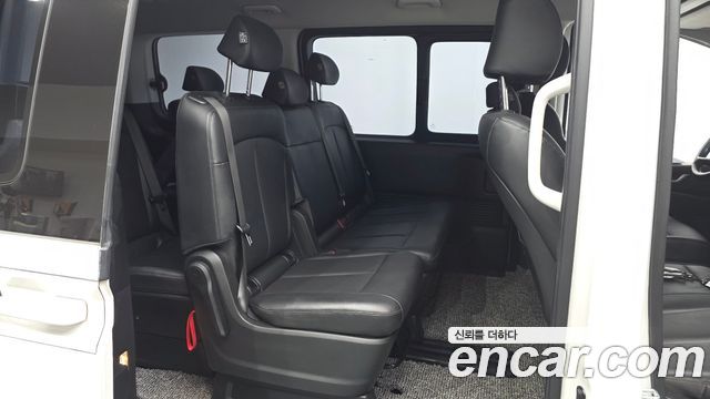 Hyundai Staria 2025 — photo 17