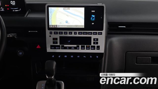 Hyundai Staria 2025 — photo 19