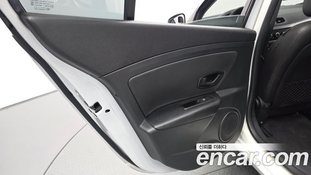 Renault Korea SM3 2018 — photo 15