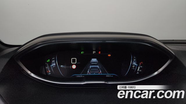 Peugeot 5008 2019 — photo 11
