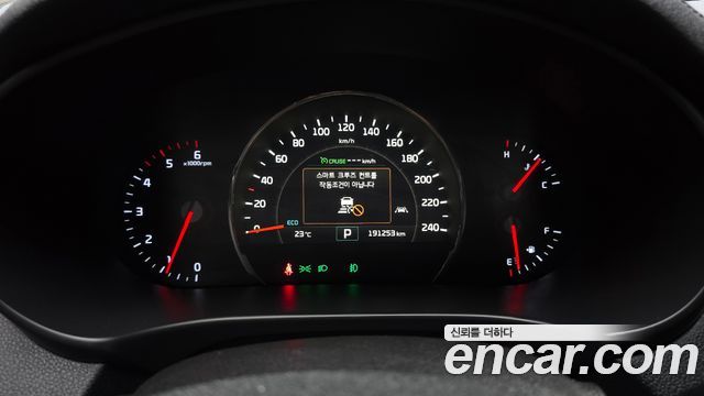 Kia Sorento 2017 — photo 8