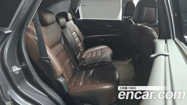 Kia Sorento 2017 — photo 11