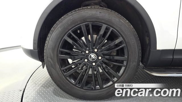 Land Rover Discovery 2018 — photo 5