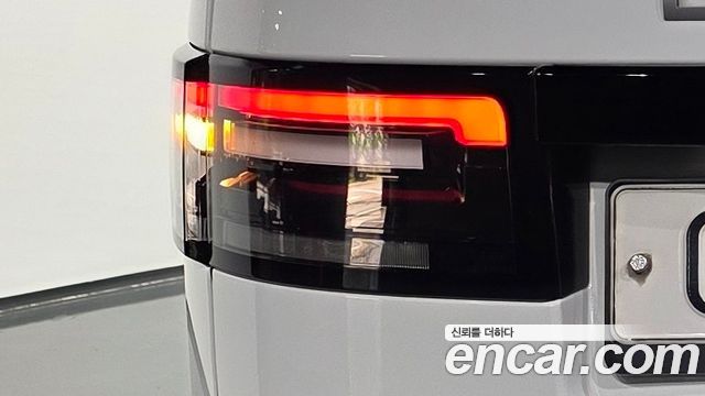 Land Rover Discovery 2018 — photo 9