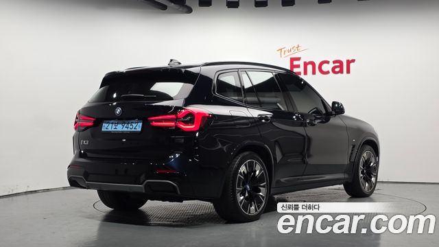 BMW iX3 2023 — photo 2