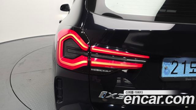 BMW iX3 2023 — photo 9