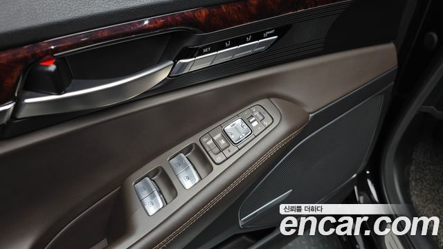 Genesis EQ900 2016 — photo 21