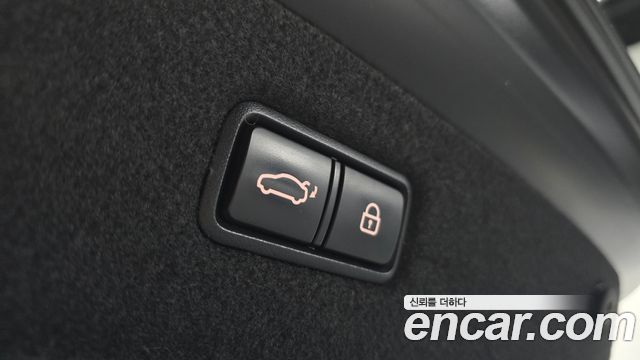 Genesis EQ900 2016 — photo 26