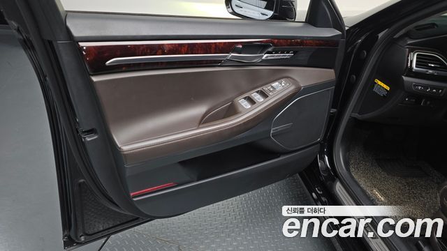 Genesis EQ900 2016 — photo 14