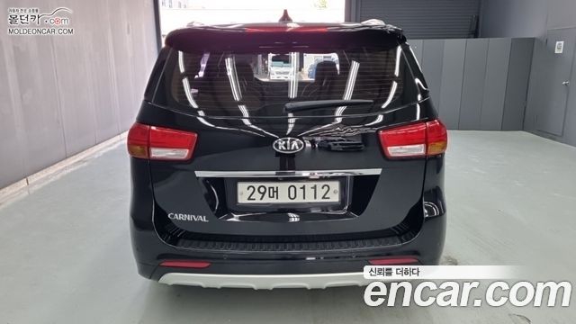 Kia Canival 2017 — photo 4