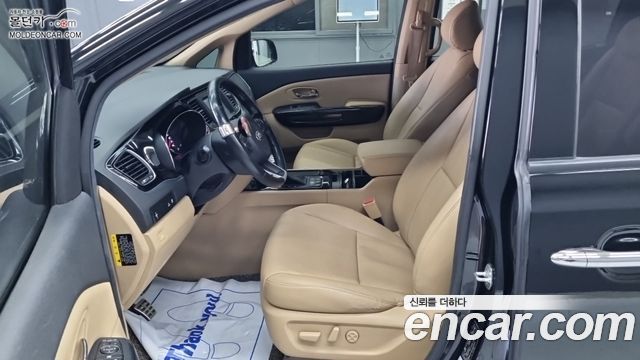 Kia Canival 2017 — photo 10