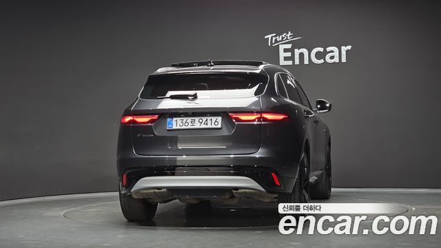 Jaguar F-PACE 2022 — photo 4