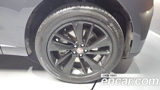 Jaguar F-PACE 2022 — photo 7