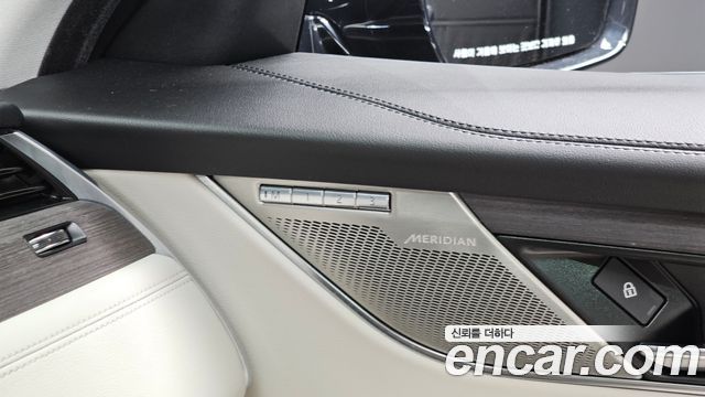 Jaguar F-PACE 2022 — photo 30