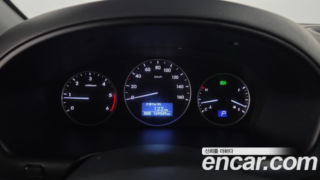 Hyundai Starex 2019 — photo 11