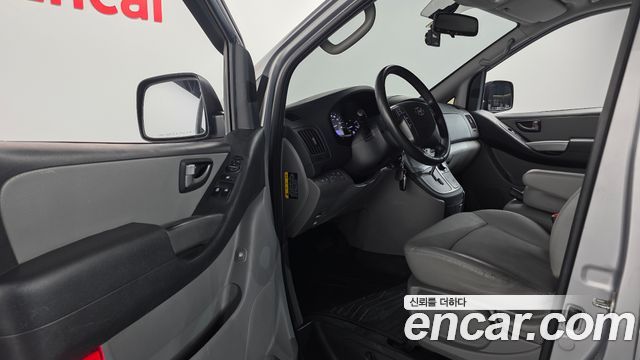 Hyundai Starex 2019 — photo 13