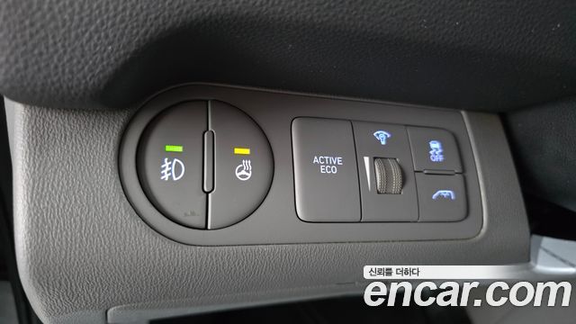 Hyundai Starex 2019 — photo 18