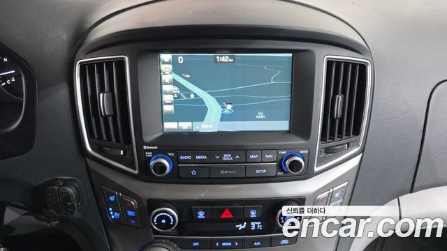 Hyundai Starex 2019 — photo 20