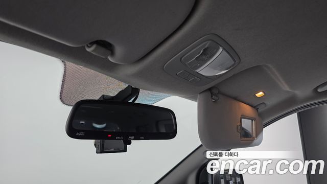 Hyundai Starex 2019 — photo 22