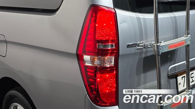 Hyundai Starex 2019 — photo 9