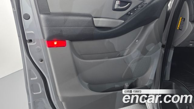 Hyundai Starex 2019 — photo 15