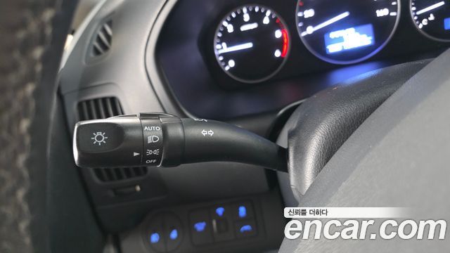 Hyundai Starex 2019 — photo 28