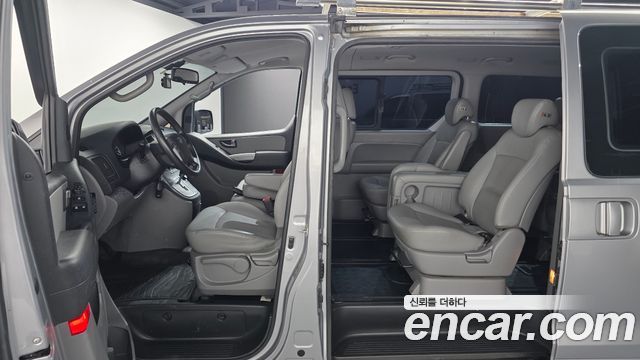 Hyundai Starex 2019 — photo 30
