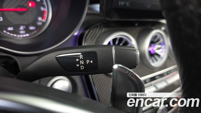 Mercedes-Benz C-Class 2018 — photo 12