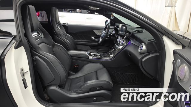 Mercedes-Benz C-Class 2018 — photo 17