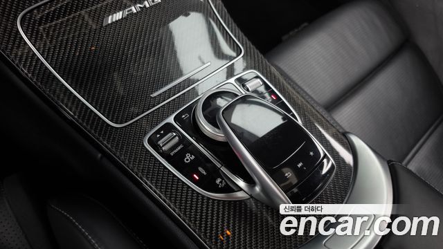 Mercedes-Benz C-Class 2018 — photo 30
