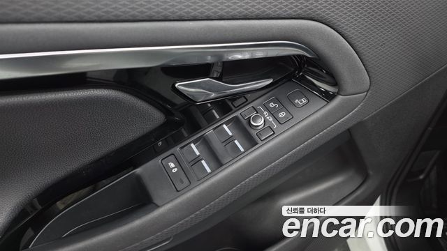 Land Rover Range Rover Evoque 2020 — photo 28