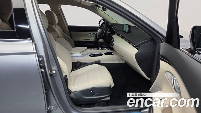 Genesis GV70 2024 — photo 17