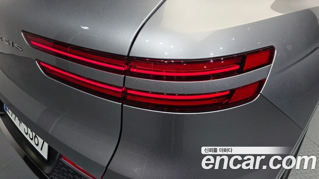Genesis GV70 2024 — photo 9